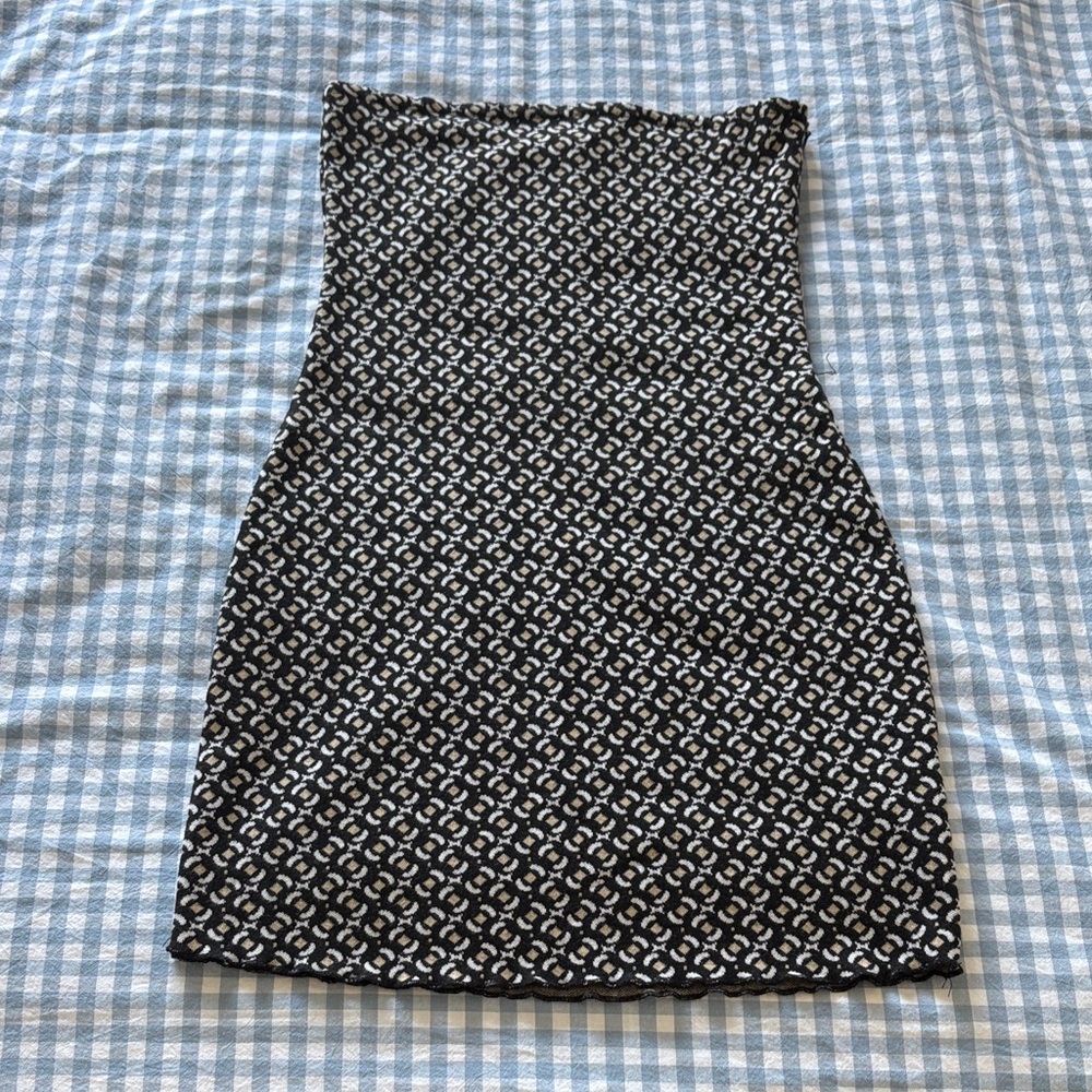 Elegant Black and White Patterned dress